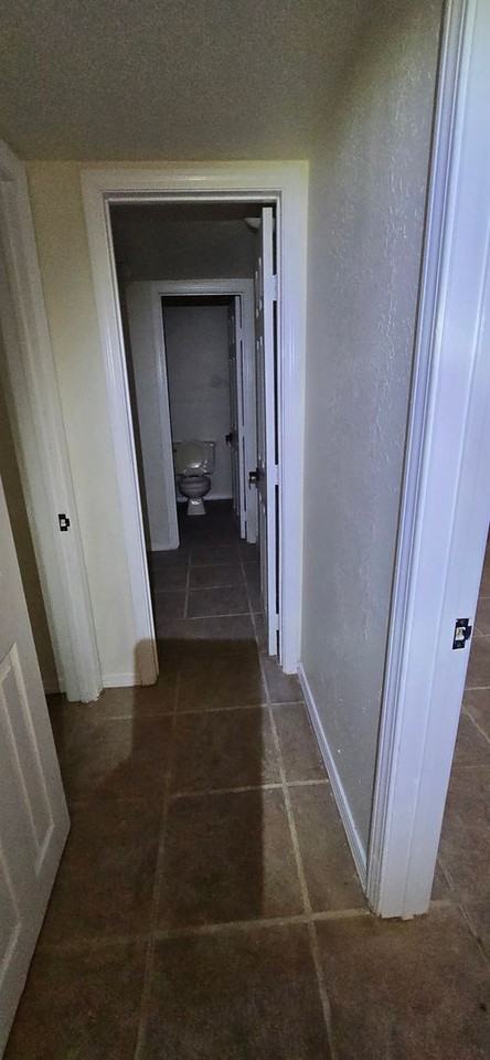 9801 Larkspur Ln - Photo 7 of 19