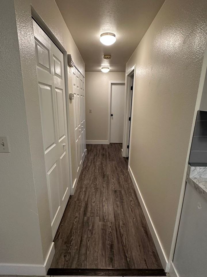 4203 W Kennewick Ave #1 - Photo 2 of 22