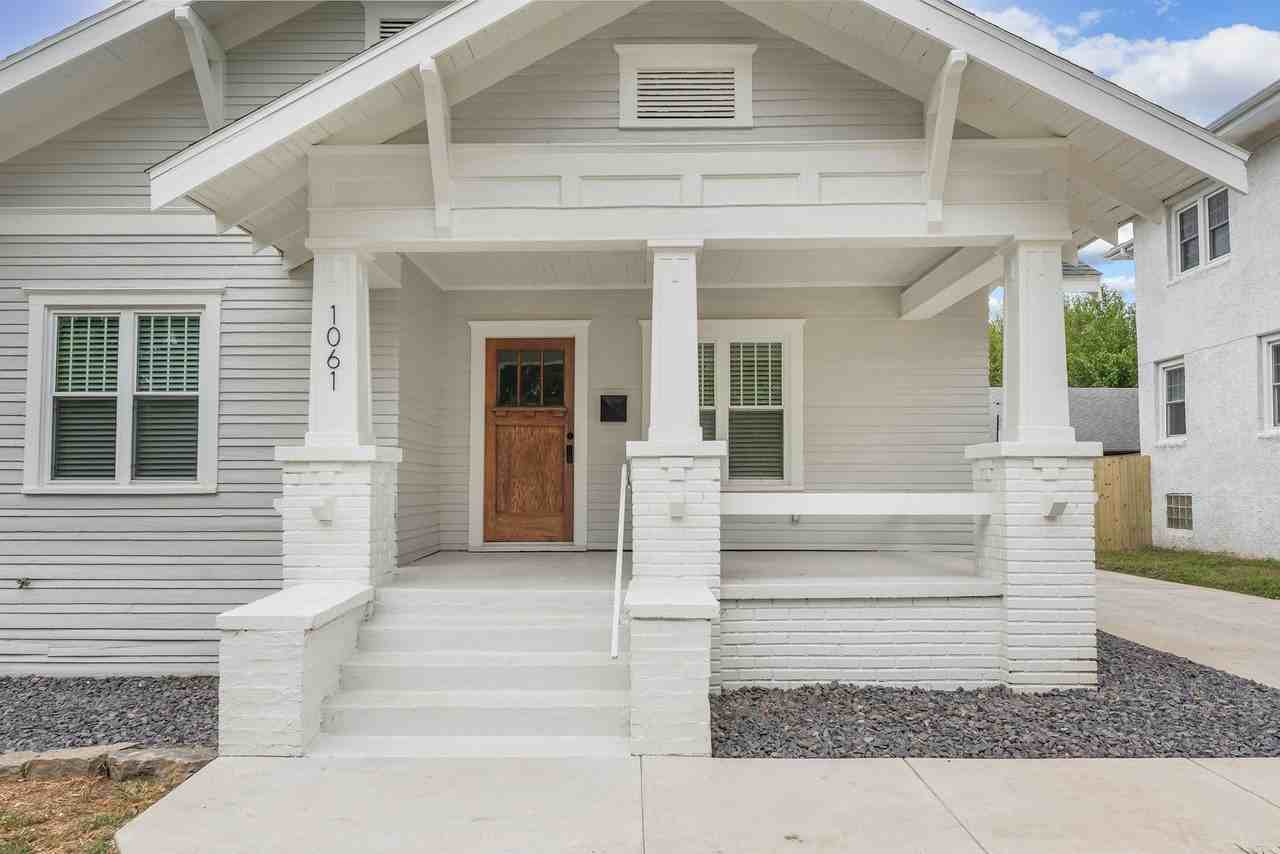 1061 S Roanoke Ave - Photo 3 of 30