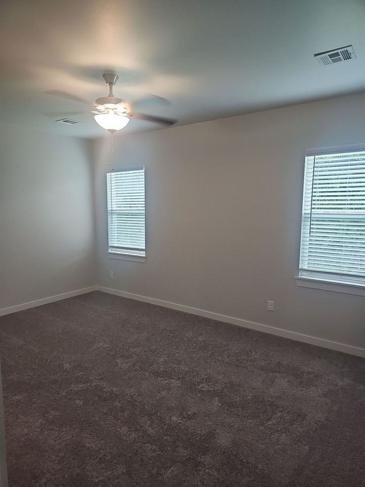11751 Sweeping Ln - Photo 5 of 16
