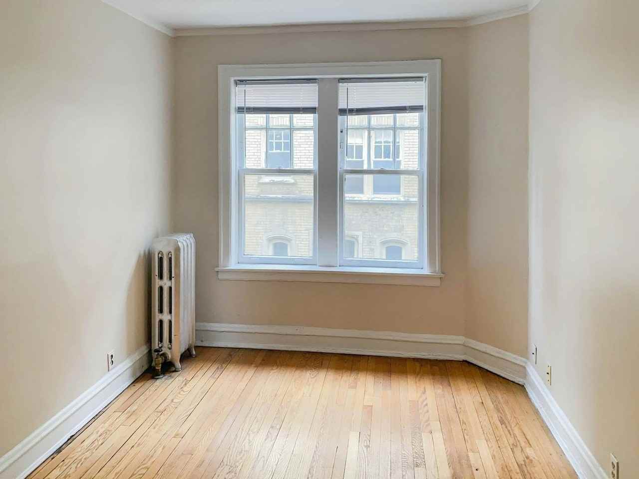 1606 West Sunnyside Avenue, Unit 1N - Photo 2 of 9