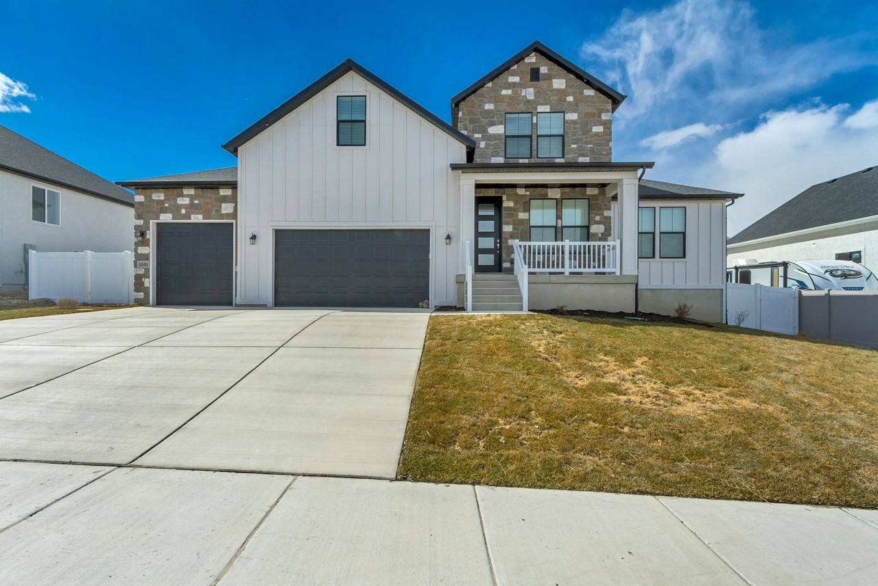 1241 Boxelder Drive, Unit Basement - Photo 2 of 11