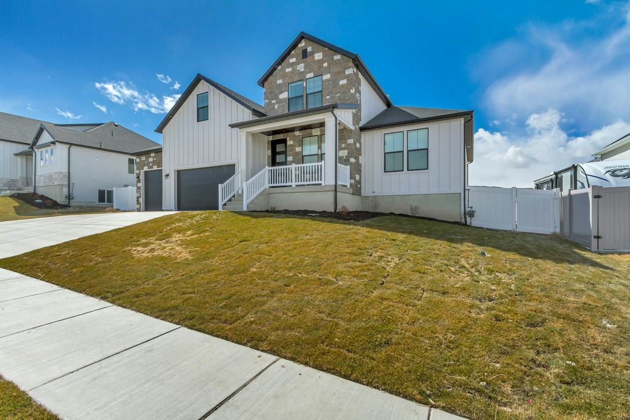 1241 Boxelder Drive, Unit Basement - Photo 3 of 11