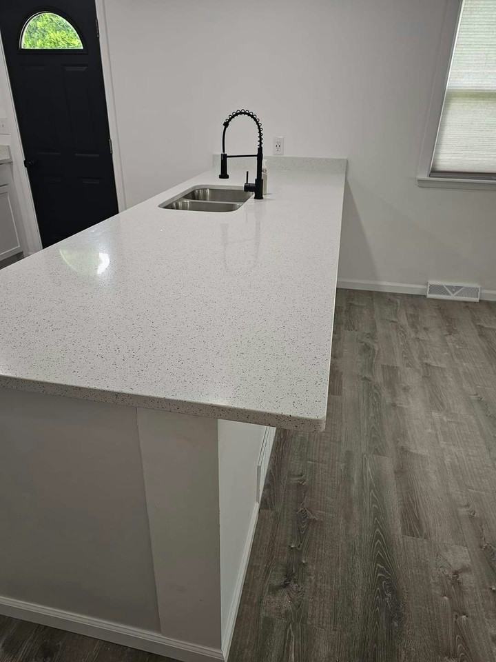 350 Crestline Court, Unit B - Photo 5 of 10