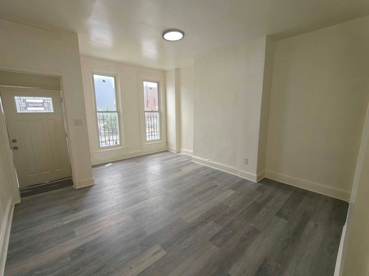 1822 Harlem Avenue - Photo 3 of 12