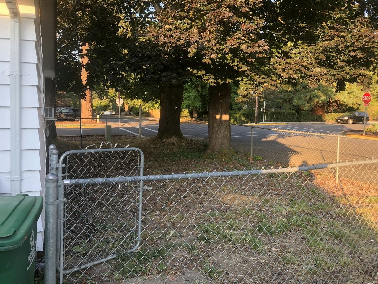 2731 E Street - Photo 3 of 26