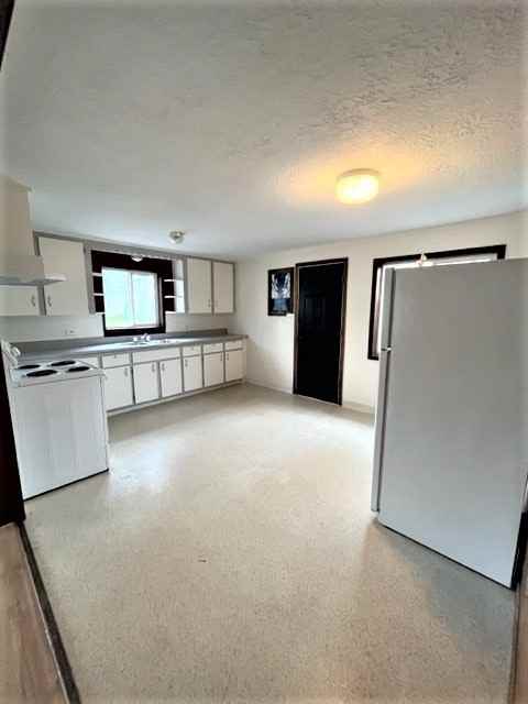 2731 E Street - Photo 4 of 26