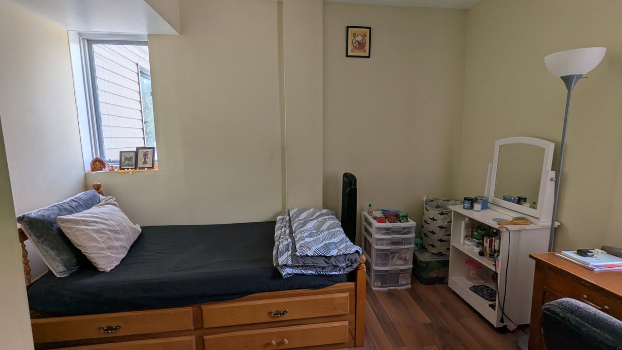 325 Laurier Avenue East - Photo 2 of 7