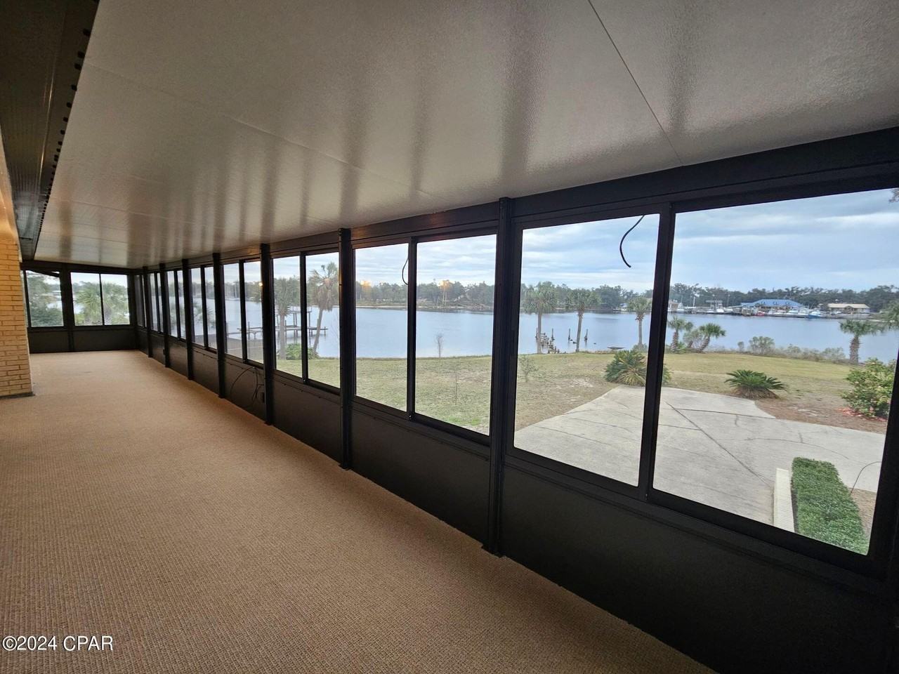 1437 Parkway Dr - Photo 4 of 19