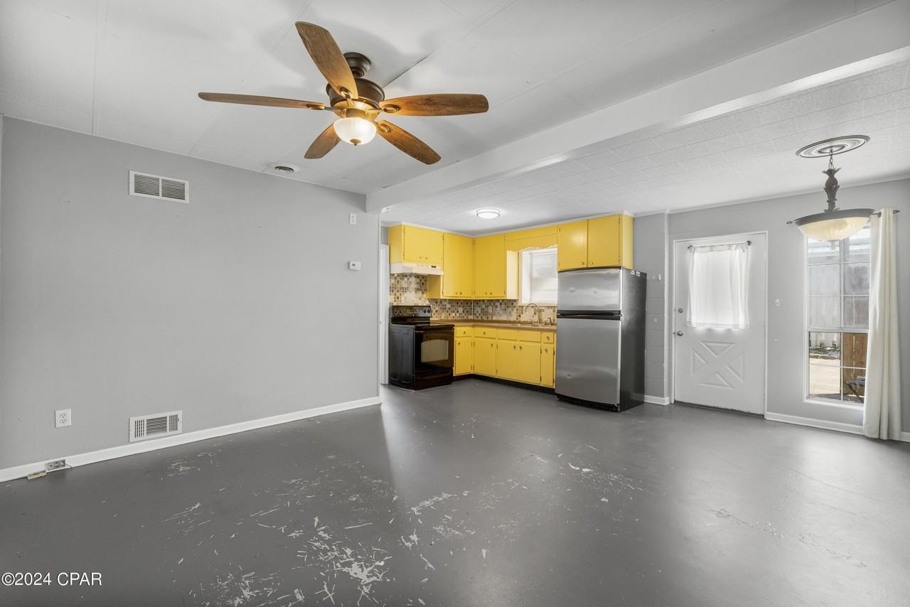 22107 Bataan Avenue #B - Photo 6 of 33