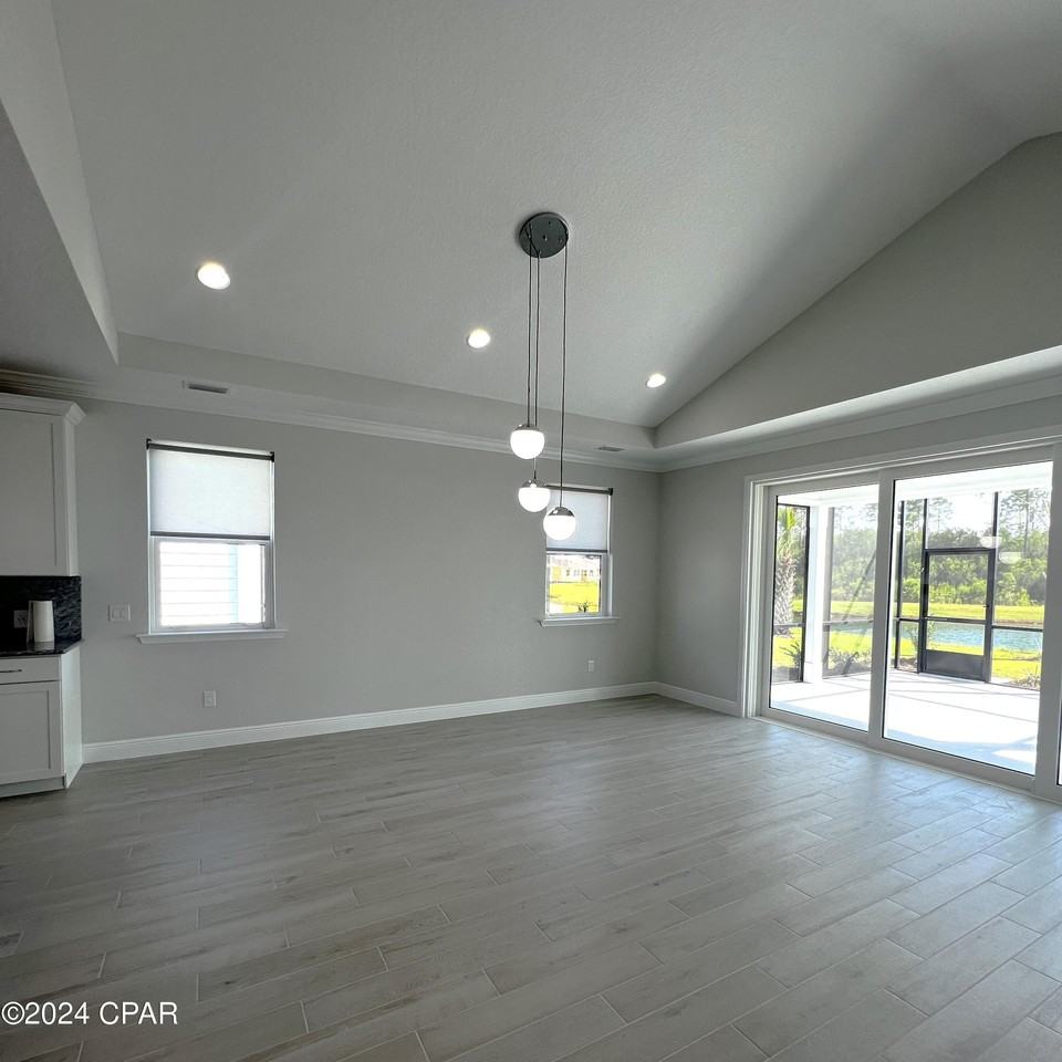 8765 Coral Reef Way - Photo 7 of 27