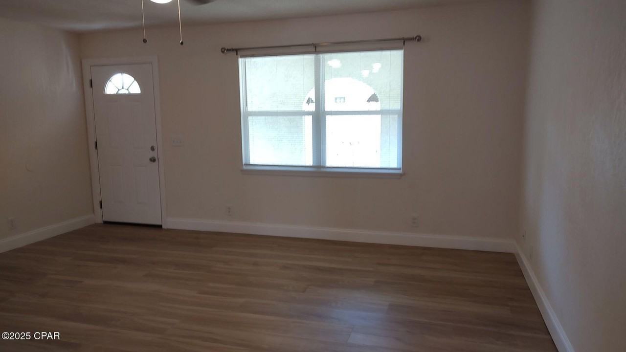 6217 Pinetree Ave Unit B #B - Photo 4 of 14