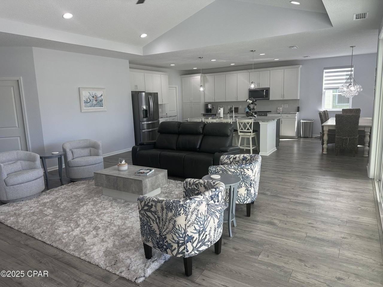 9399 Paradise Dr - Photo 6 of 28