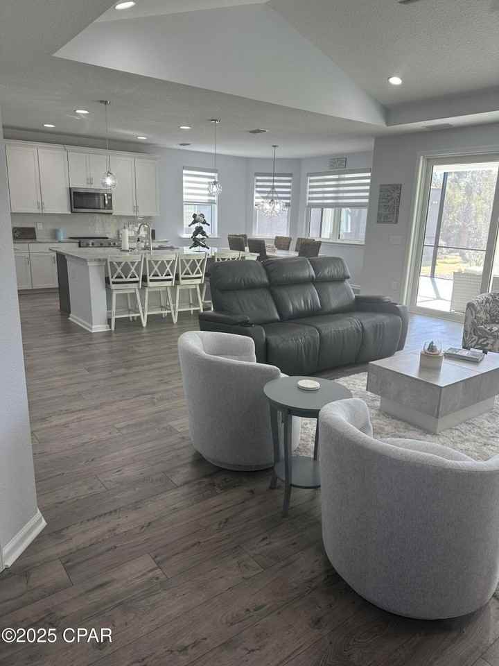 9399 Paradise Dr - Photo 7 of 28