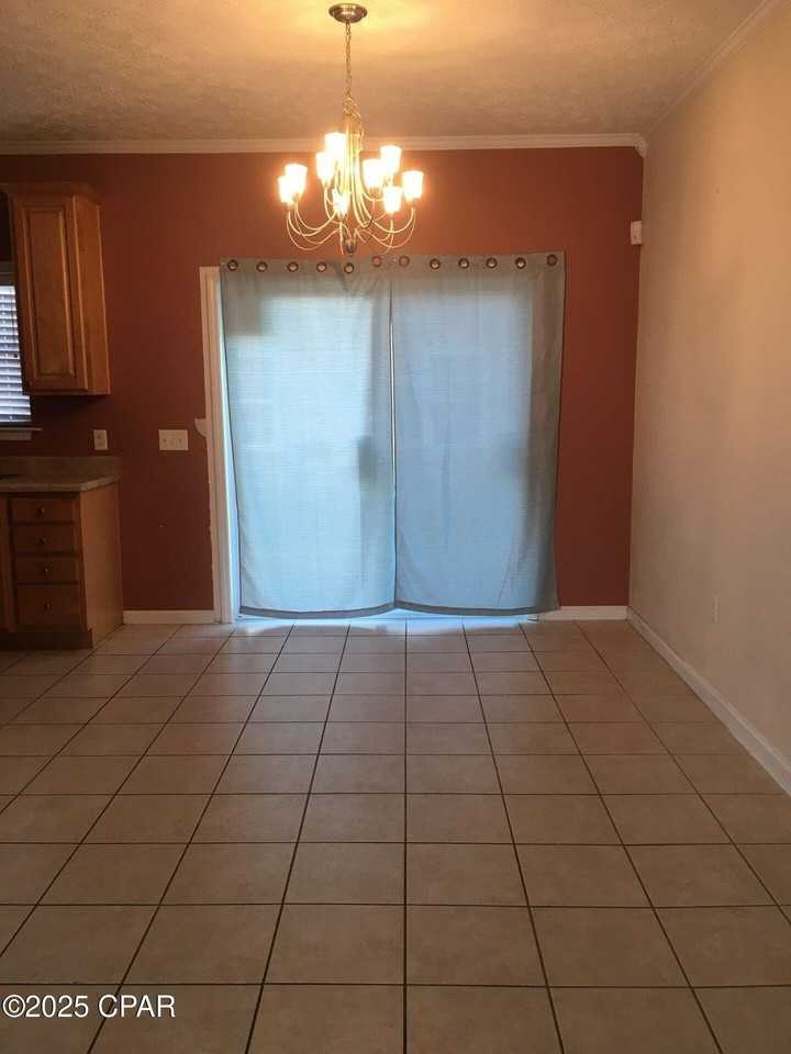 2615 Oakmont Dr - Photo 3 of 14