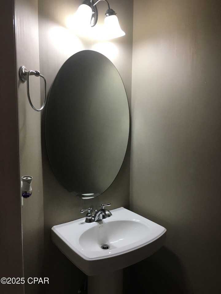 2615 Oakmont Dr - Photo 6 of 14