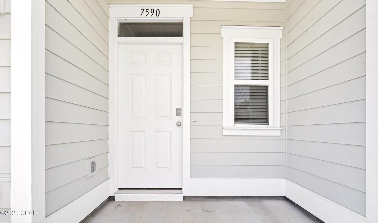 7590 Shadow Lake Dr - Photo 2 of 24