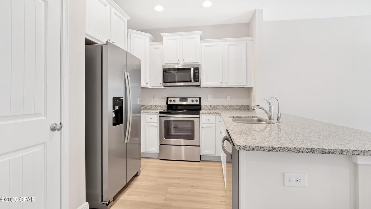 7590 Shadow Lake Dr - Photo 7 of 24