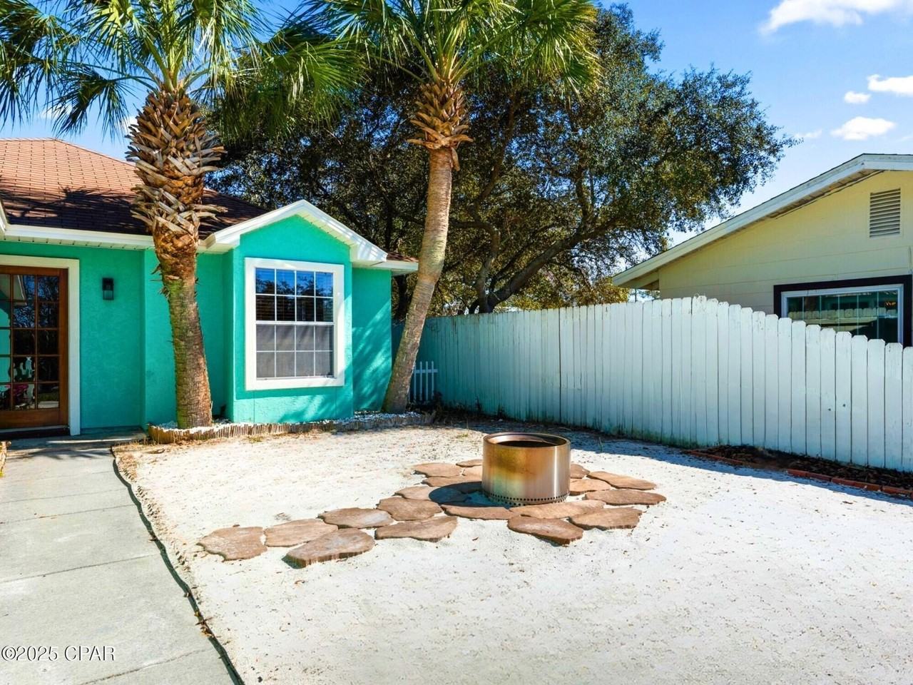 616 Lake Powell Dr - Photo 4 of 50