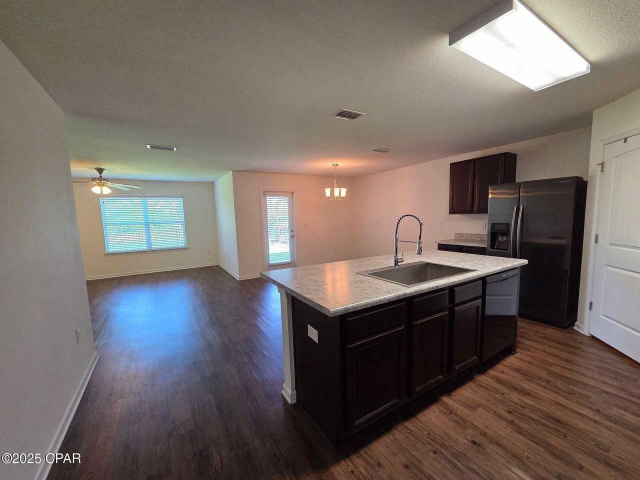 5910 Nordic Dr - Photo 6 of 27