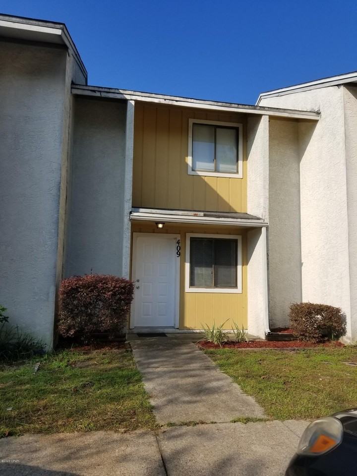 409 Venetian Way - Photo 2 of 13