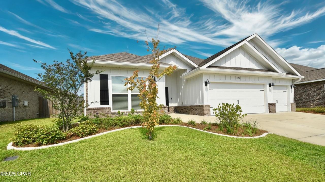 4756 Rosemary St - Photo 2 of 50