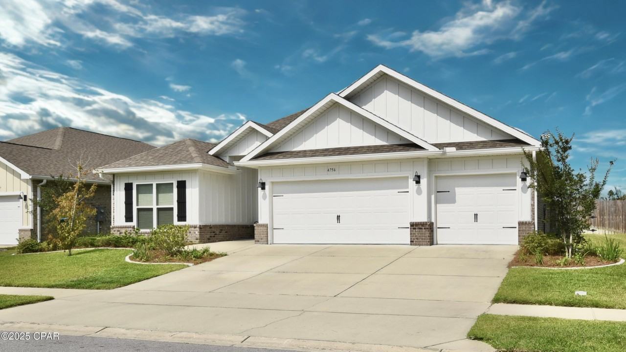 4756 Rosemary St - Photo 3 of 50