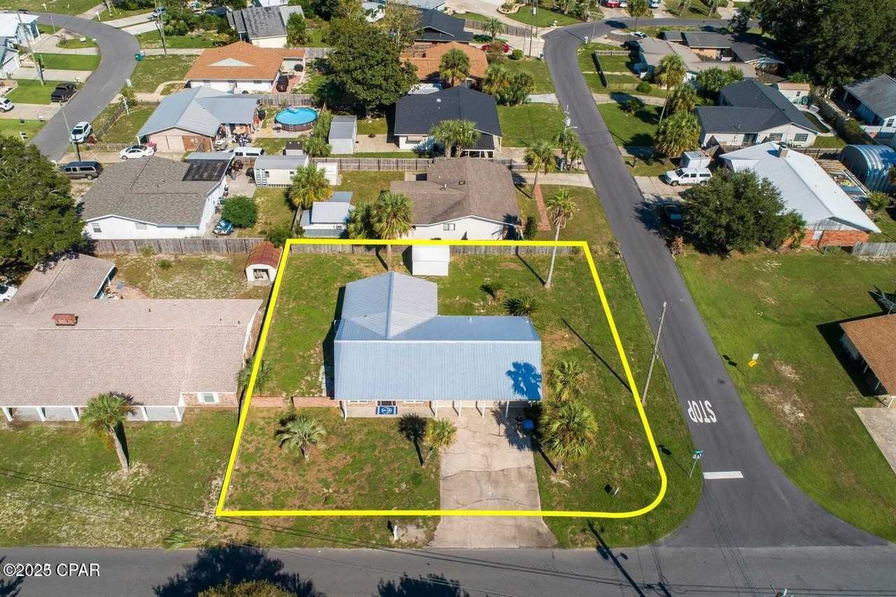 403 E Gulf Blvd - Photo 4 of 38