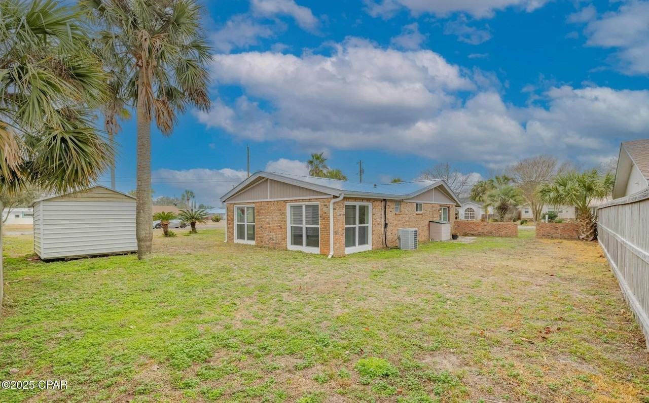 403 E Gulf Blvd - Photo 5 of 38