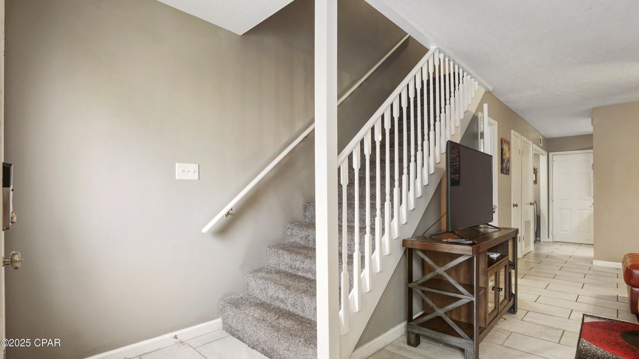 2518 Johnson Dr - Photo 4 of 27