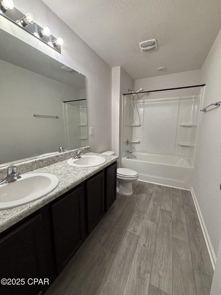 500 Eagle Lake Way - Photo 4 of 17