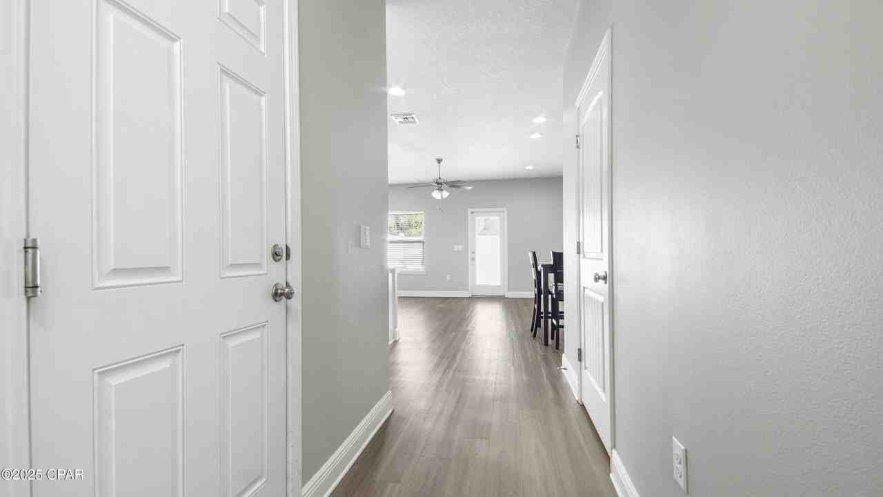 7456 Shadow Lake Dr - Photo 5 of 34