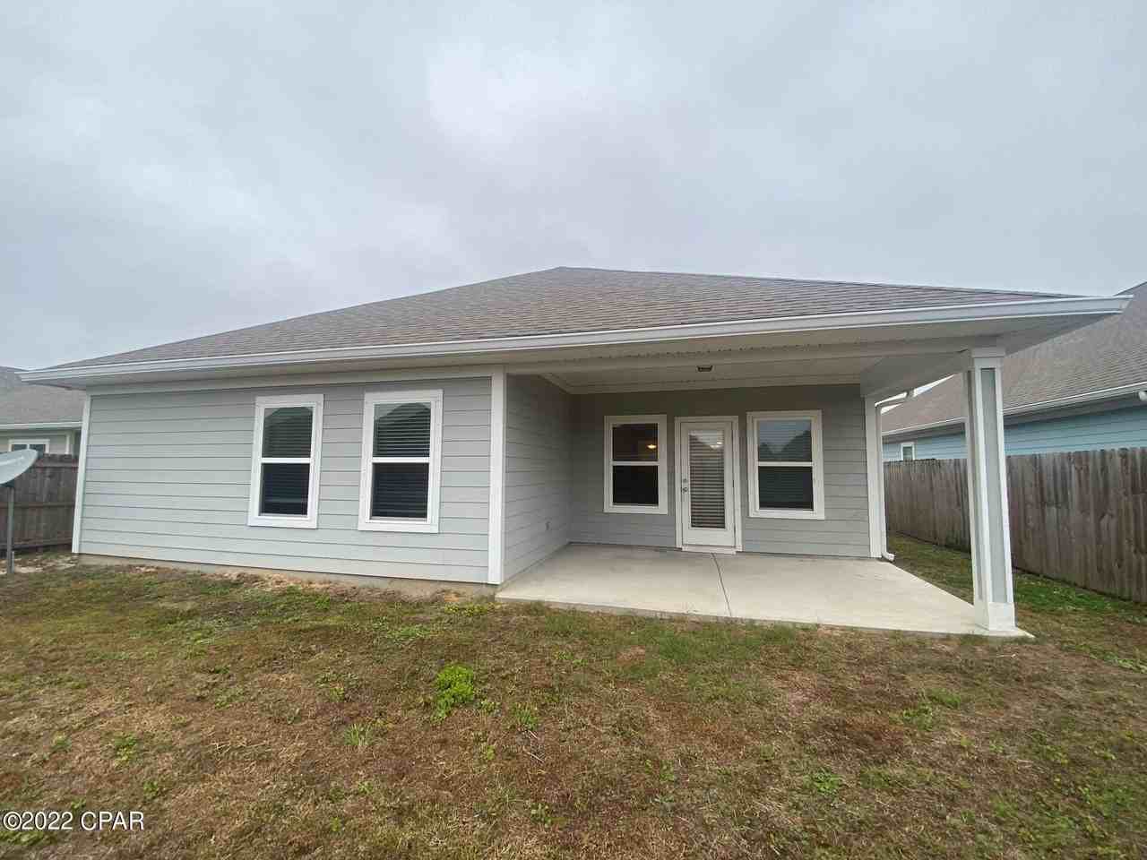 131 N Shoreview Dr - Photo 2 of 14