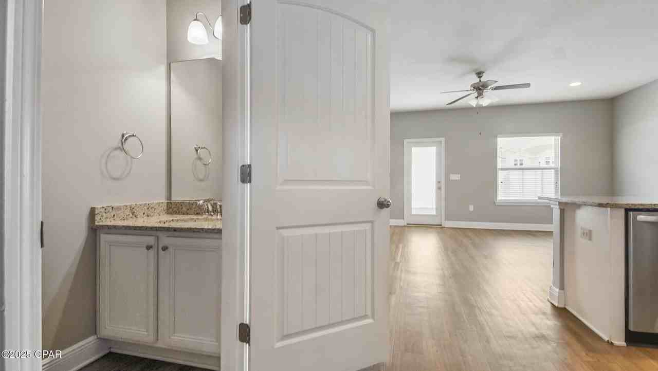 7471 Shadow Lake Dr - Photo 5 of 40