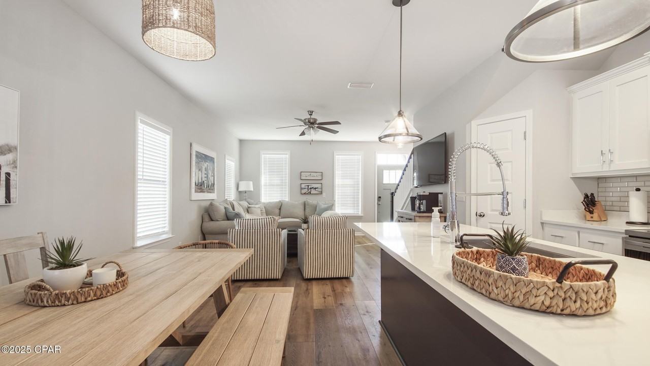 408 Raven Lane - Photo 5 of 31