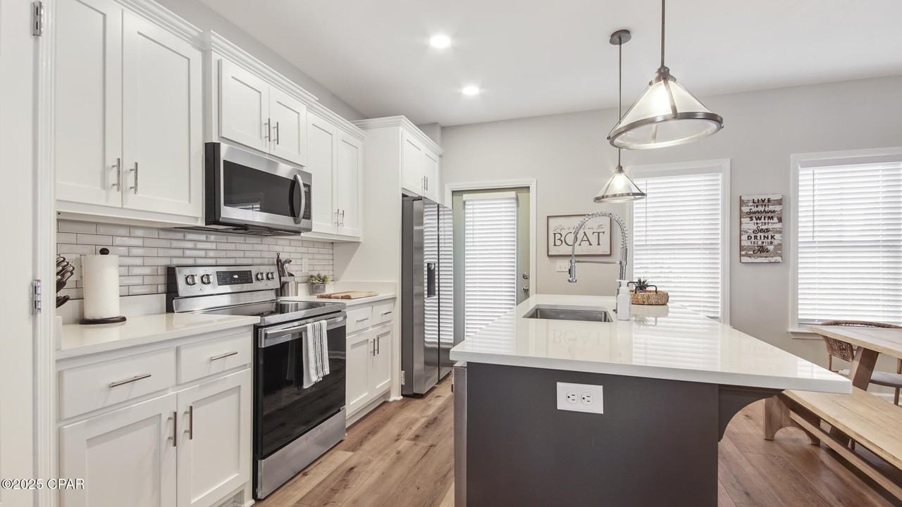 408 Raven Lane - Photo 6 of 31