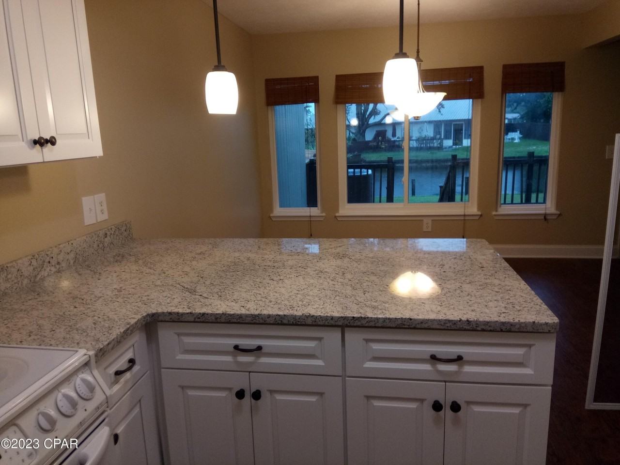 1309 Capri Dr - Photo 7 of 10