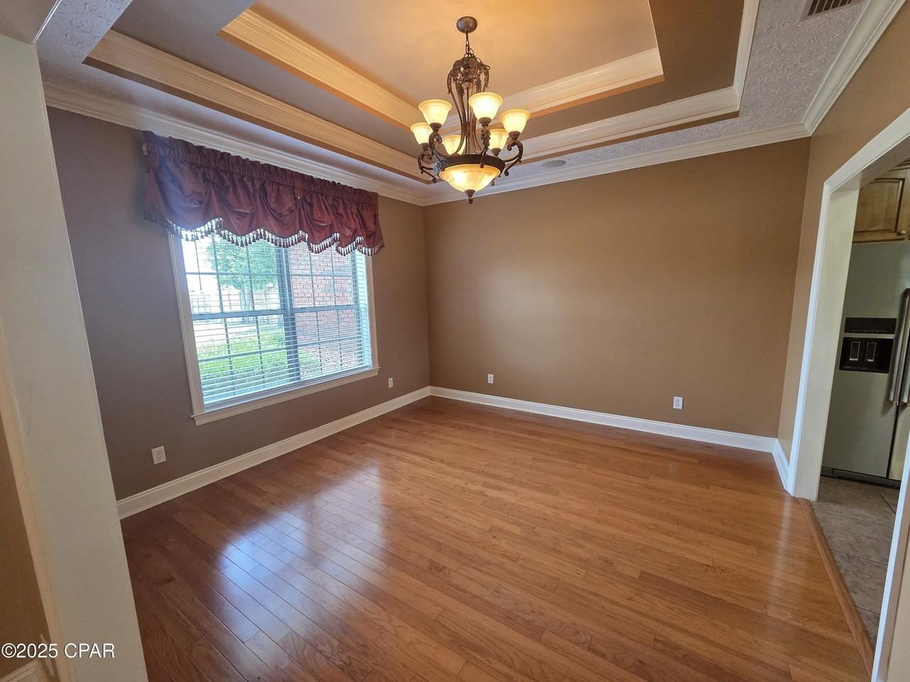 3401 Hillcrest Dr - Photo 6 of 34