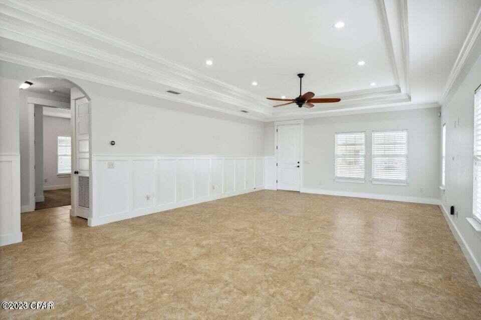 1414 Graham Ln - Photo 5 of 21