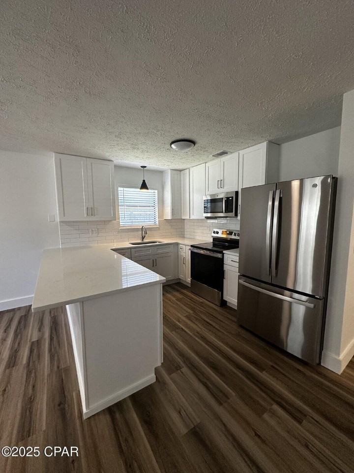 615 Gardenia St - Photo 3 of 8