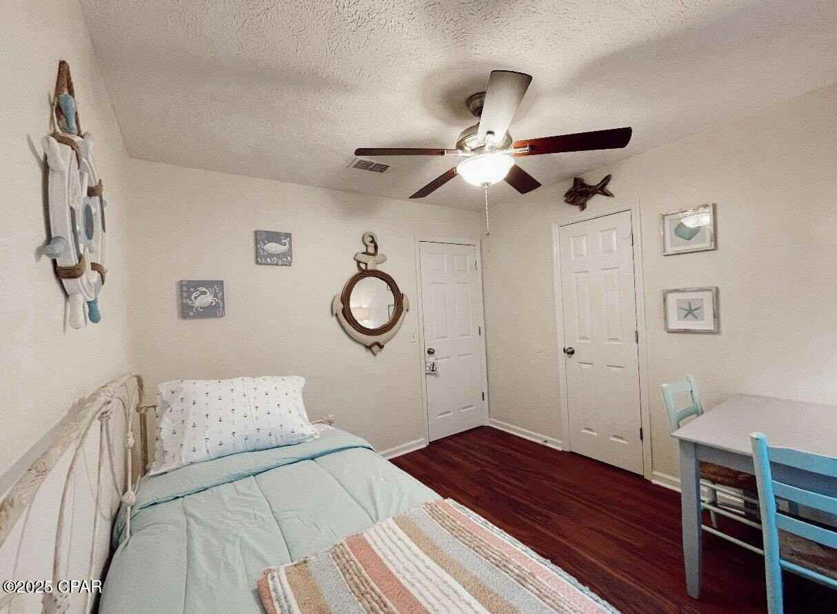 1716 Hickory Ave - Photo 3 of 9