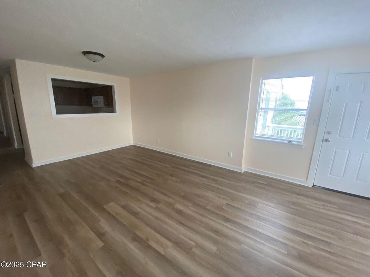 606 Florida Ave - Photo 4 of 16