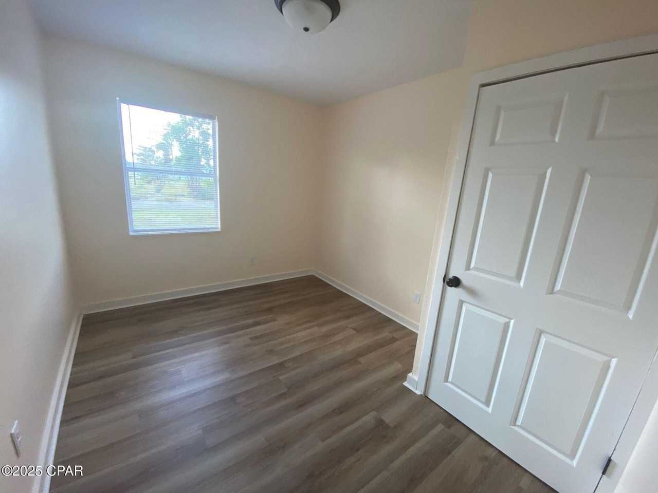 606 Florida Ave - Photo 5 of 16