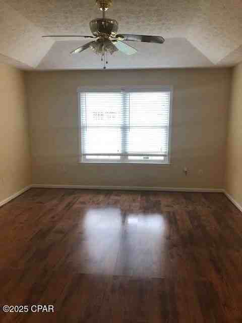 5209 Hickory St - Photo 5 of 6