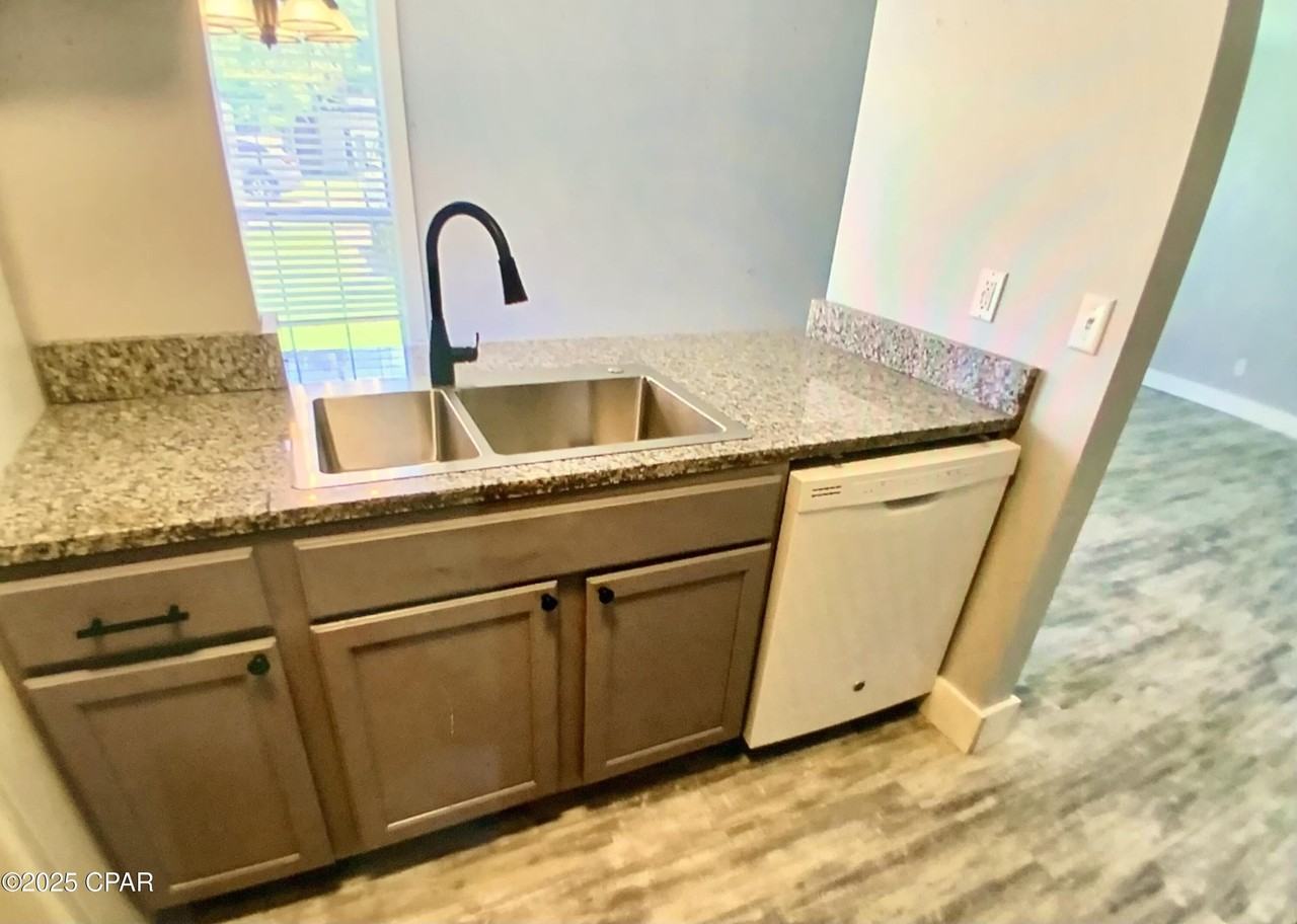 1111 Fortune Avenue #A - Photo 5 of 26