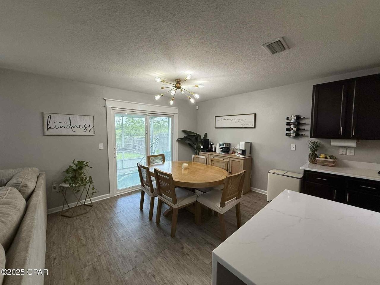 7113 Riverbrooke St - Photo 5 of 26