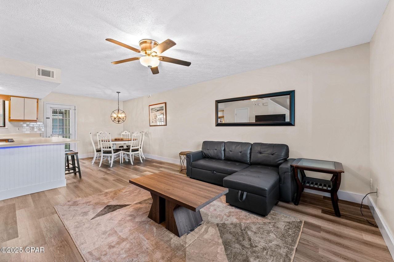 120 Bonnie Ln - Photo 2 of 49