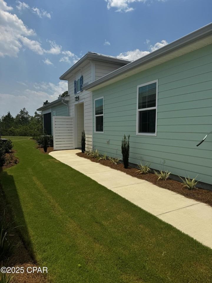 9245 Cool Breeze Dr - Photo 2 of 30