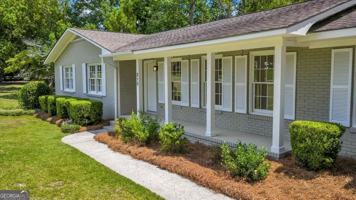 featured image of 215 Brookwood Dr