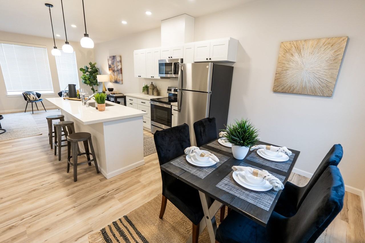 S 34th Street Apartments - Photo 3 of 25